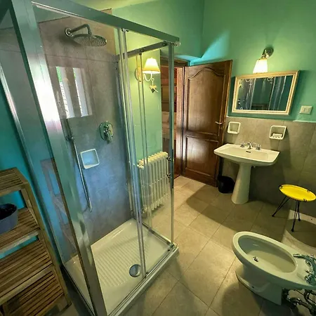 With Pool Overlooking Maggiore Ferienhaus