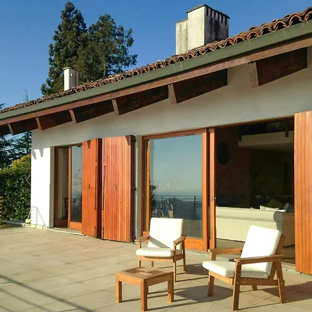 בית נופש With Pool Overlooking Maggiore